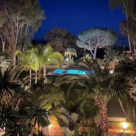 Puerto Banus Pol Y Hada *