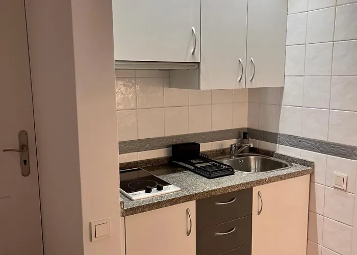 Puerto Banus Pol Y Hada *