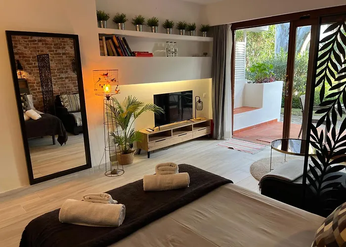 Puerto Banus Pol Y Hada * Marbella